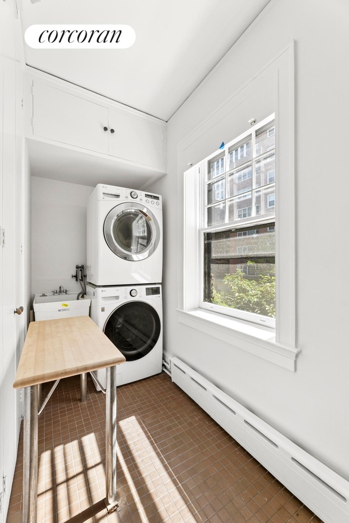 42a Monroe Place - Photo 8