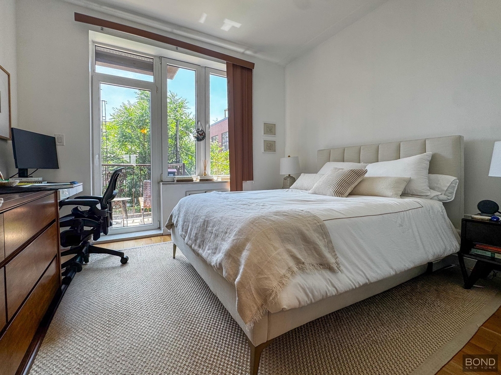 218 Withers Street - Photo 4