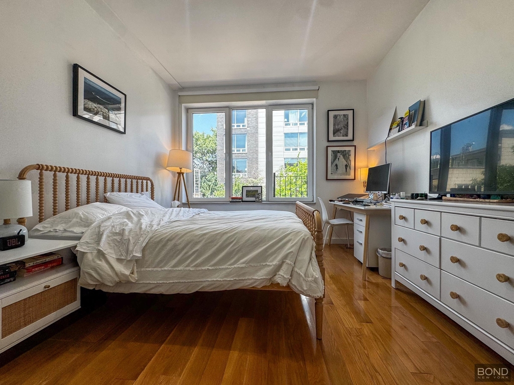 218 Withers Street - Photo 2