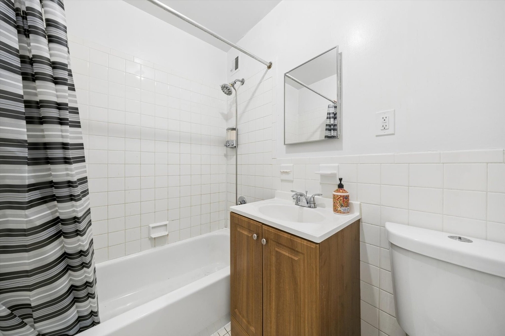 630 W 138th Street - Photo 5