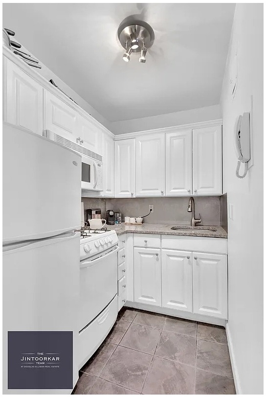 220 E 67th Street - Photo 4
