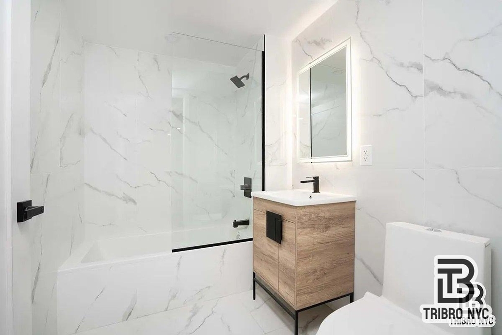 410 Lorimer Street - Photo 3
