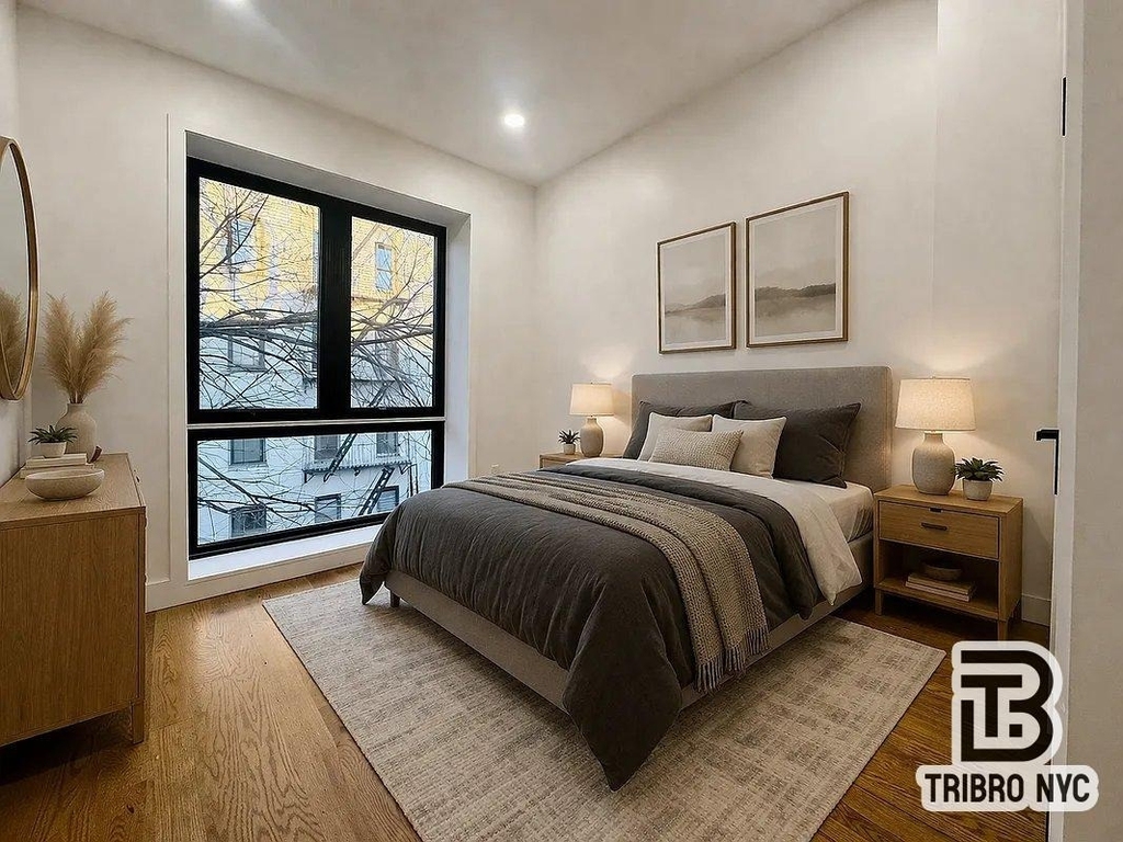410 Lorimer Street - Photo 0