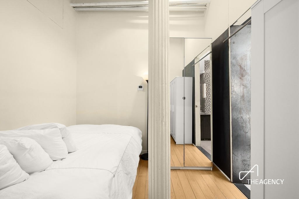 1 Bond Street - Photo 6