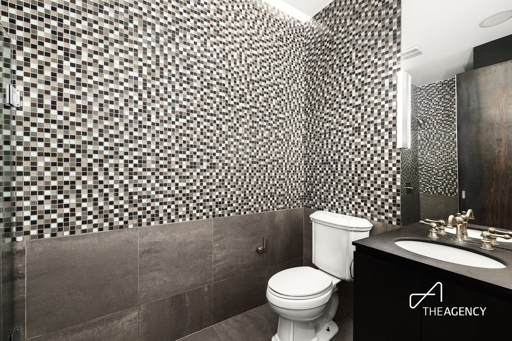 1 Bond Street - Photo 7