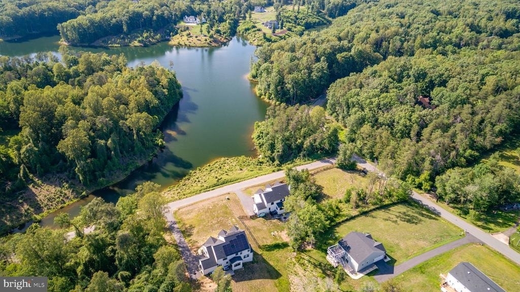 15 Grove Lane - Photo 4