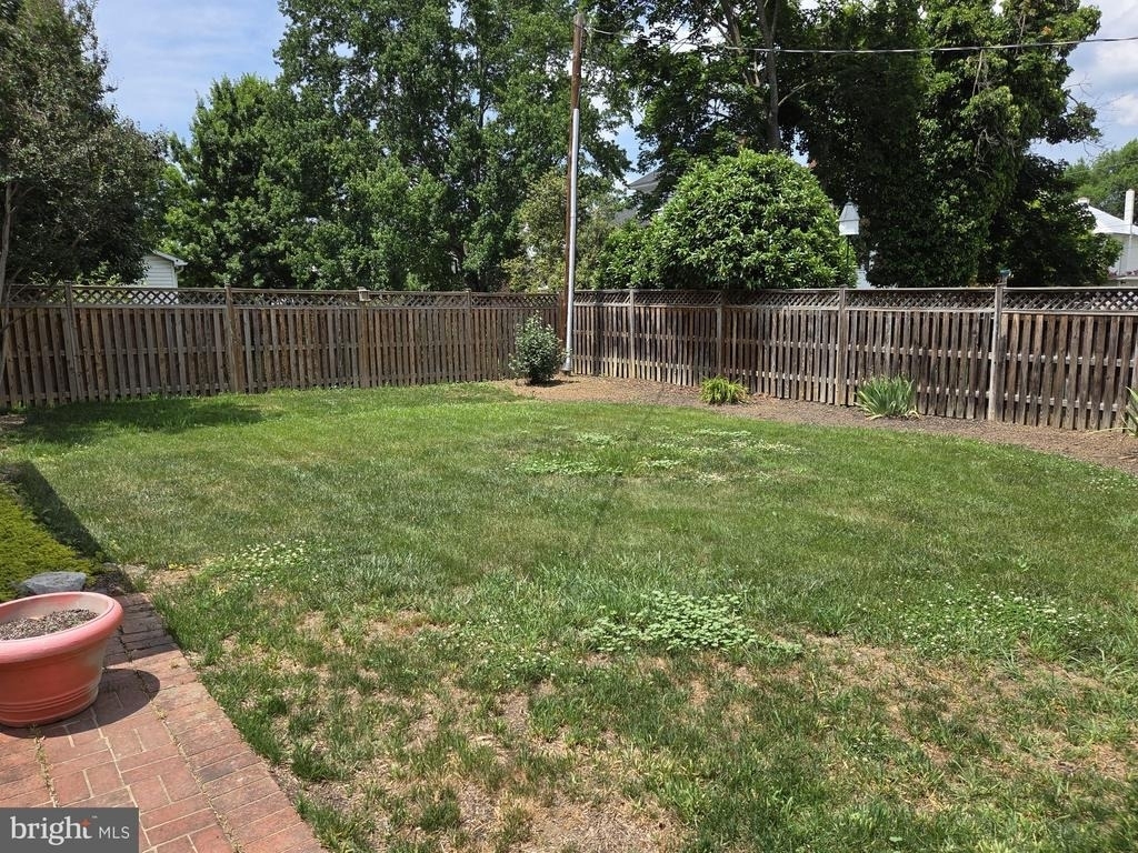240 S Holliday Street - Photo 9