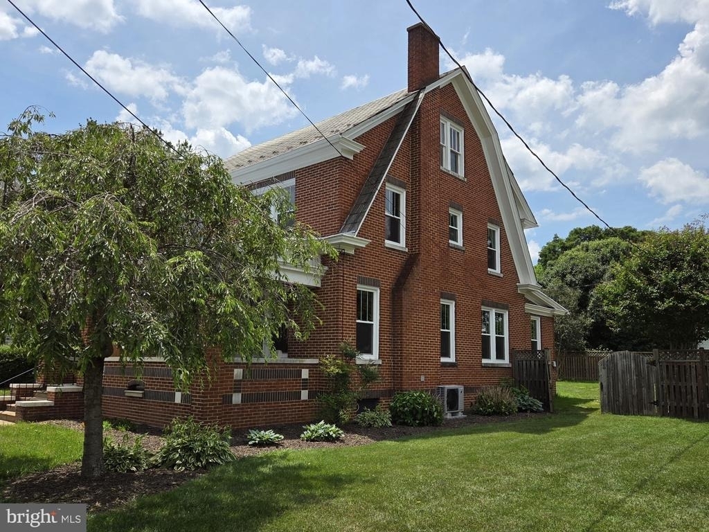 240 S Holliday Street - Photo 3