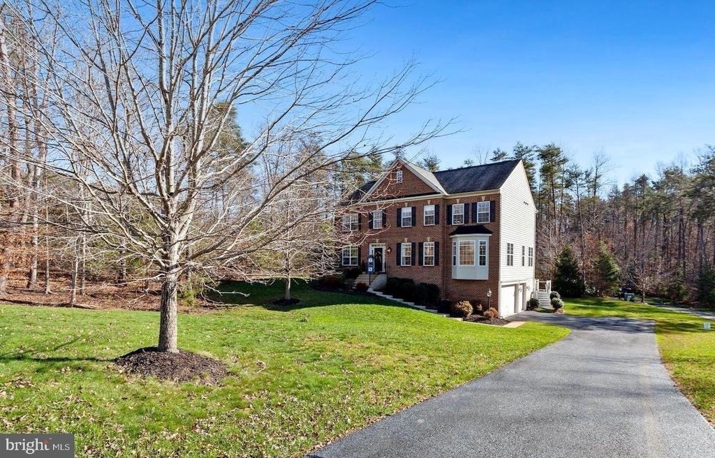 5401 Tomlinson Drive - Photo 1