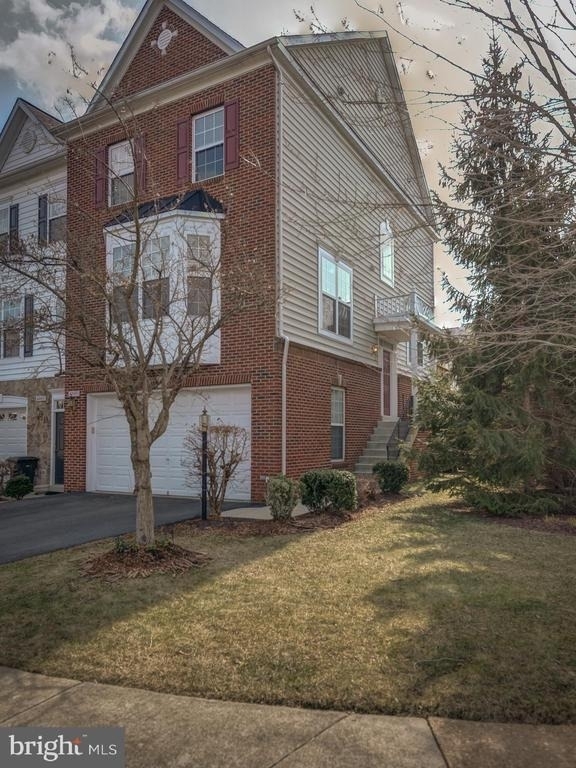42451 Magellan Square - Photo 0