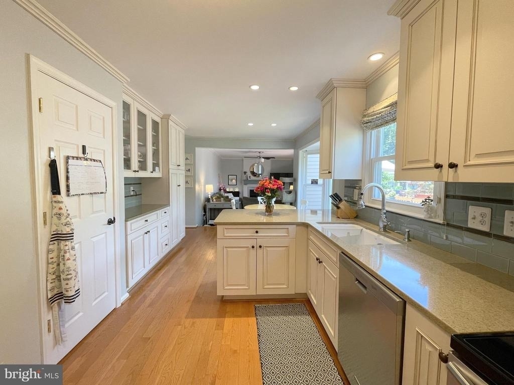 502 Clagett Street Sw - Photo 8