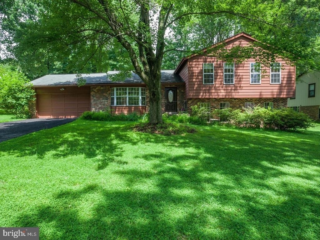 10522 Brevity Drive - Photo 0