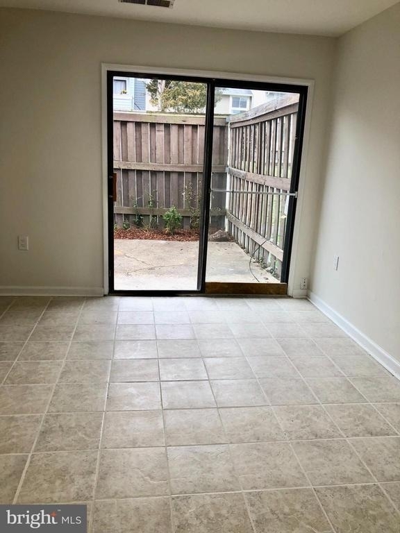 8612 Village Way - Photo 0