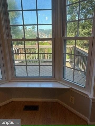 5142 Woodford Drive - Photo 3