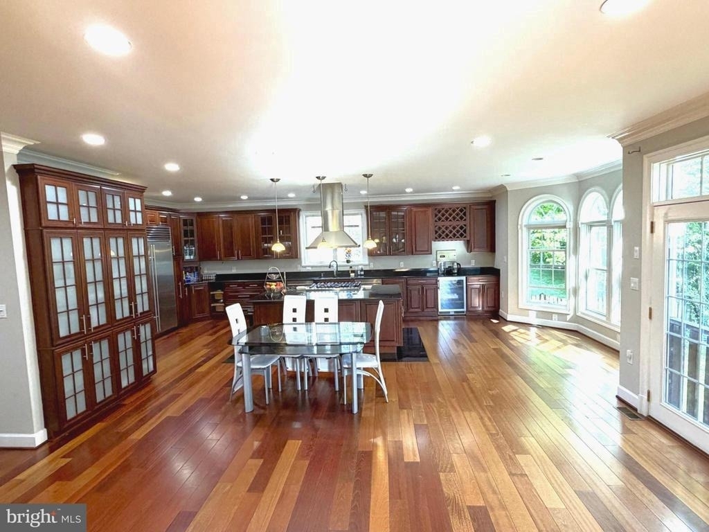 6529 Fairlawn Drive - Photo 4
