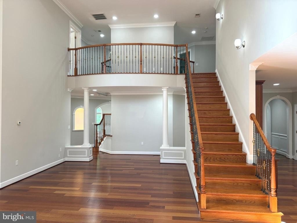6529 Fairlawn Drive - Photo 2