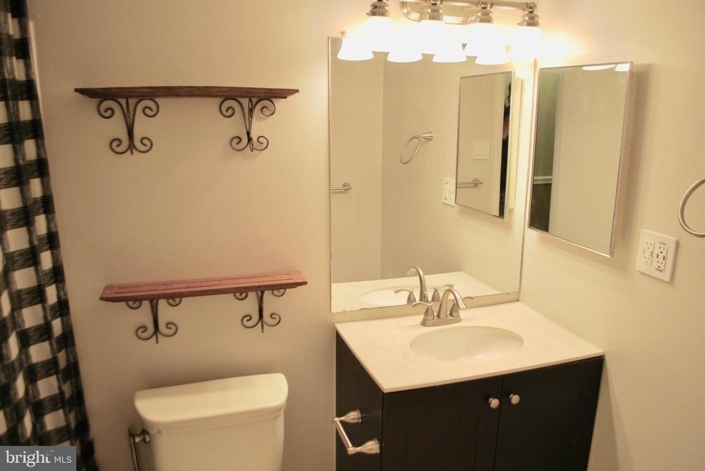 2850 Dover Lane - Photo 8