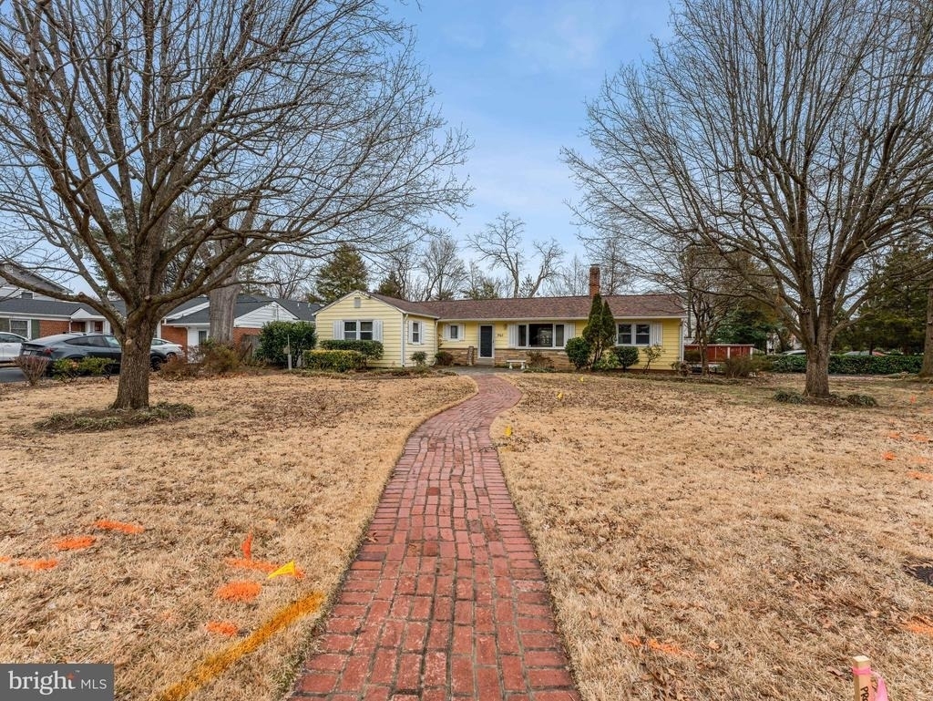 3503 Maple Court - Photo 1