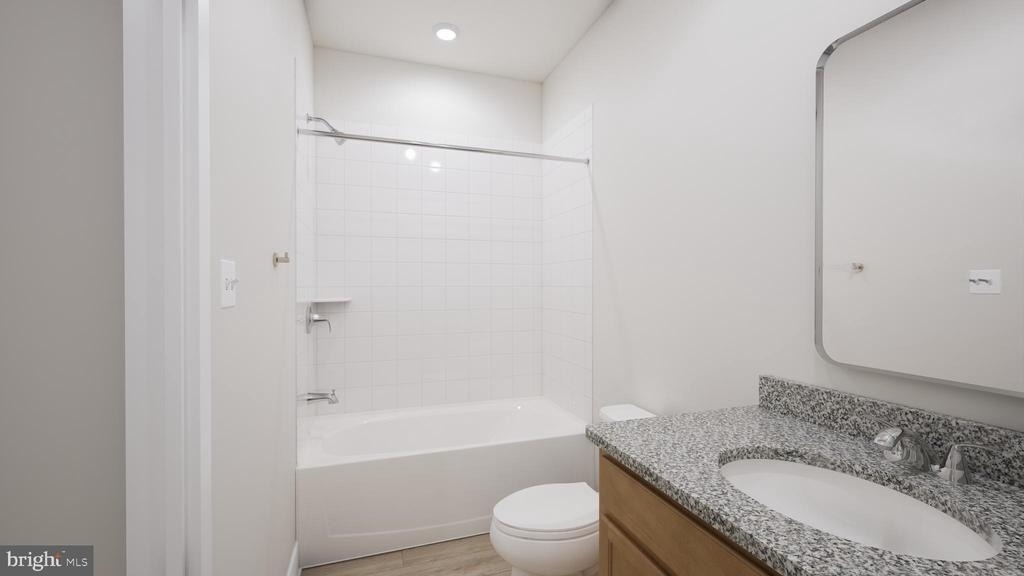 135 Heyford Dr - Photo 3