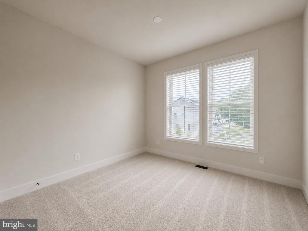 135 Heyford Dr - Photo 50