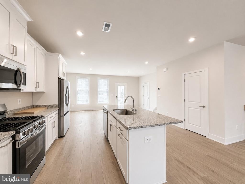 135 Heyford Dr - Photo 31