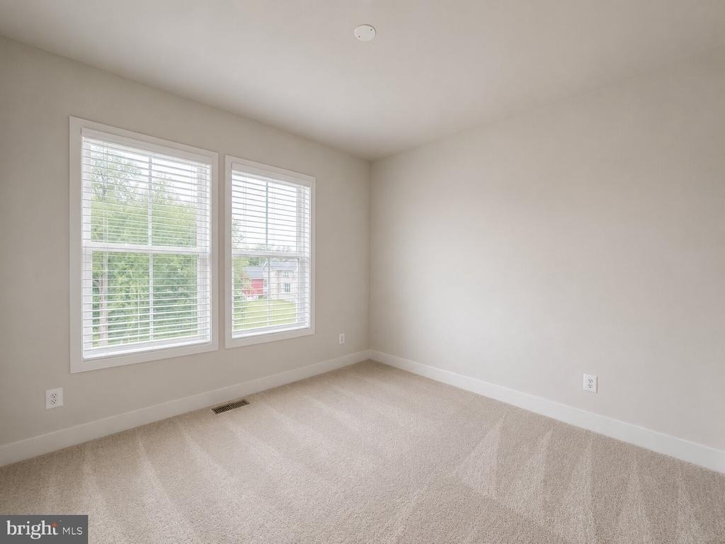 135 Heyford Dr - Photo 45