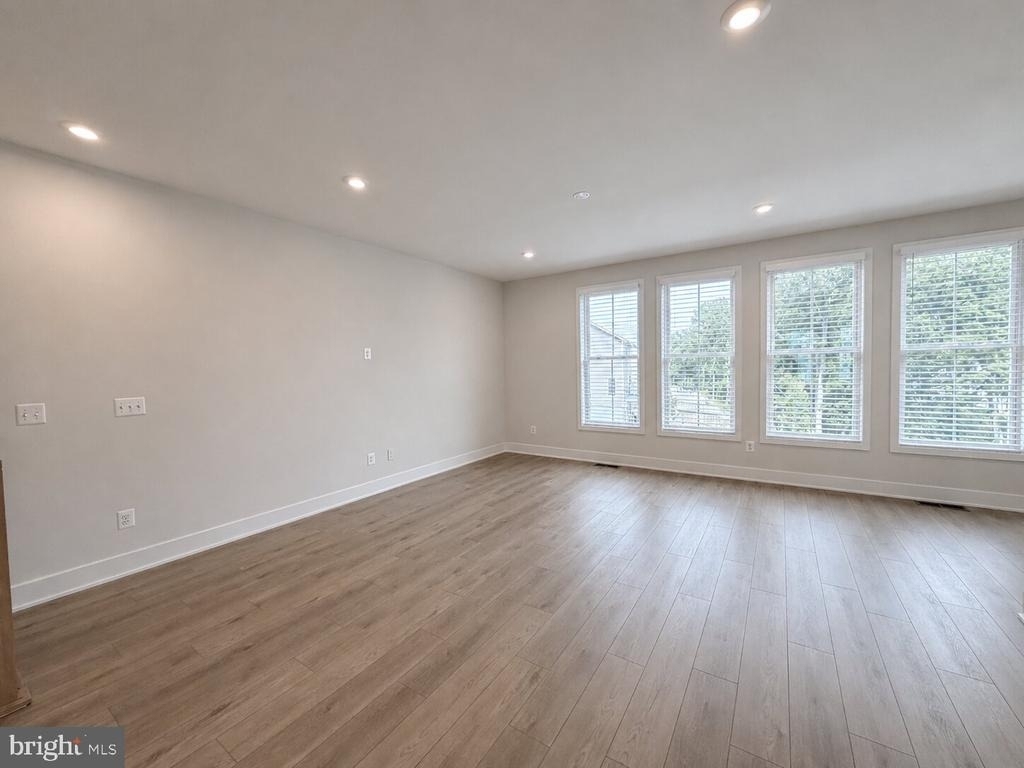 135 Heyford Dr - Photo 24