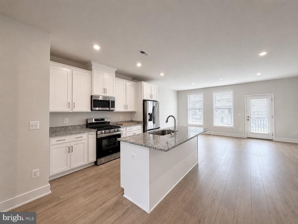 135 Heyford Dr - Photo 33