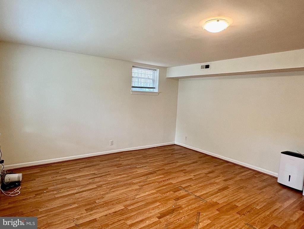 1316 Rowe Street - Photo 9