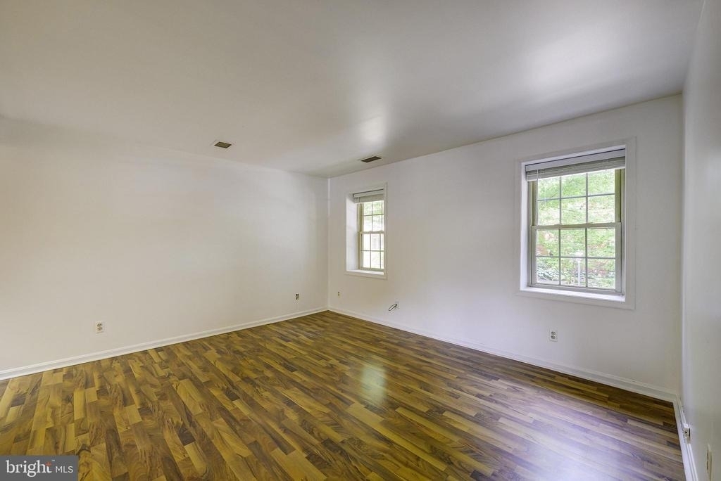 1403 E Abingdon Drive - Photo 5