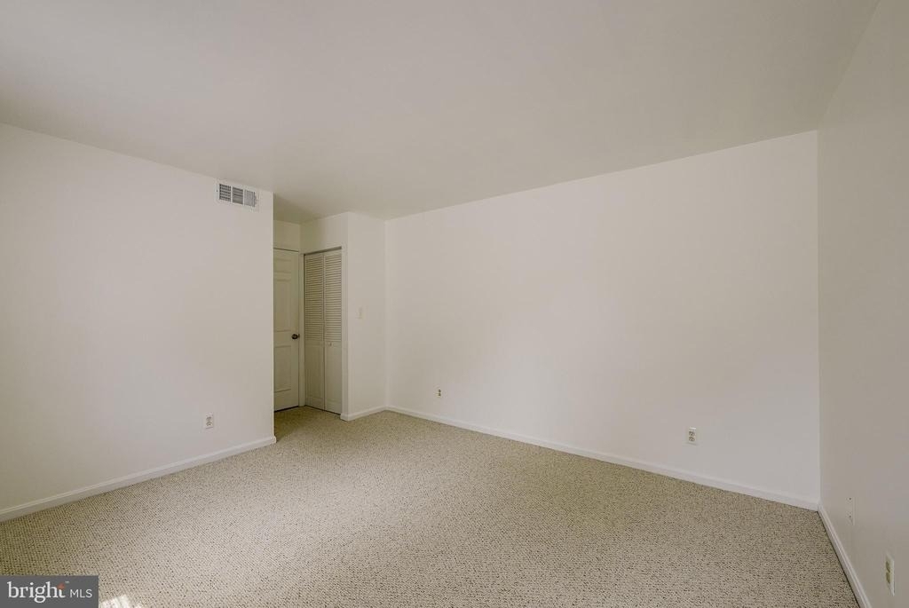 1403 E Abingdon Drive - Photo 15