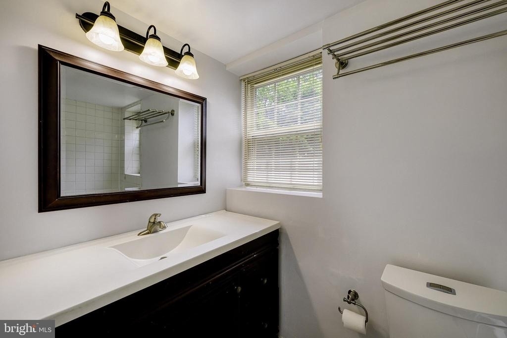 1403 E Abingdon Drive - Photo 19