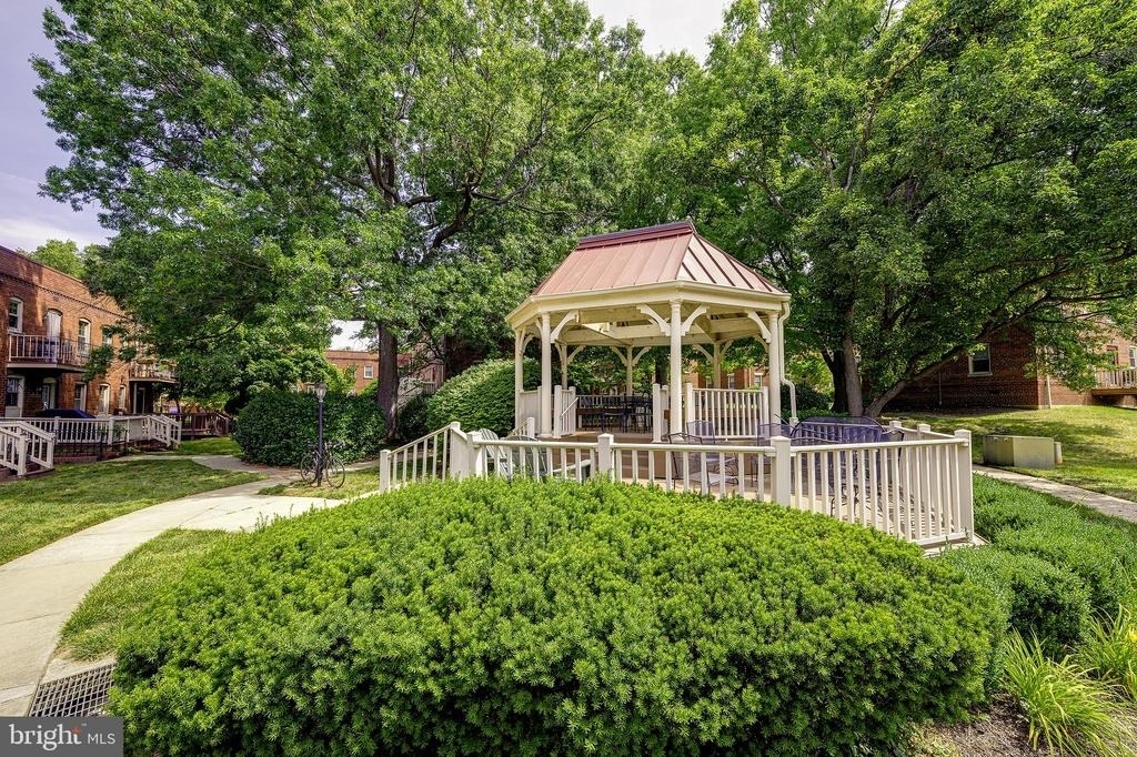 1403 E Abingdon Drive - Photo 26