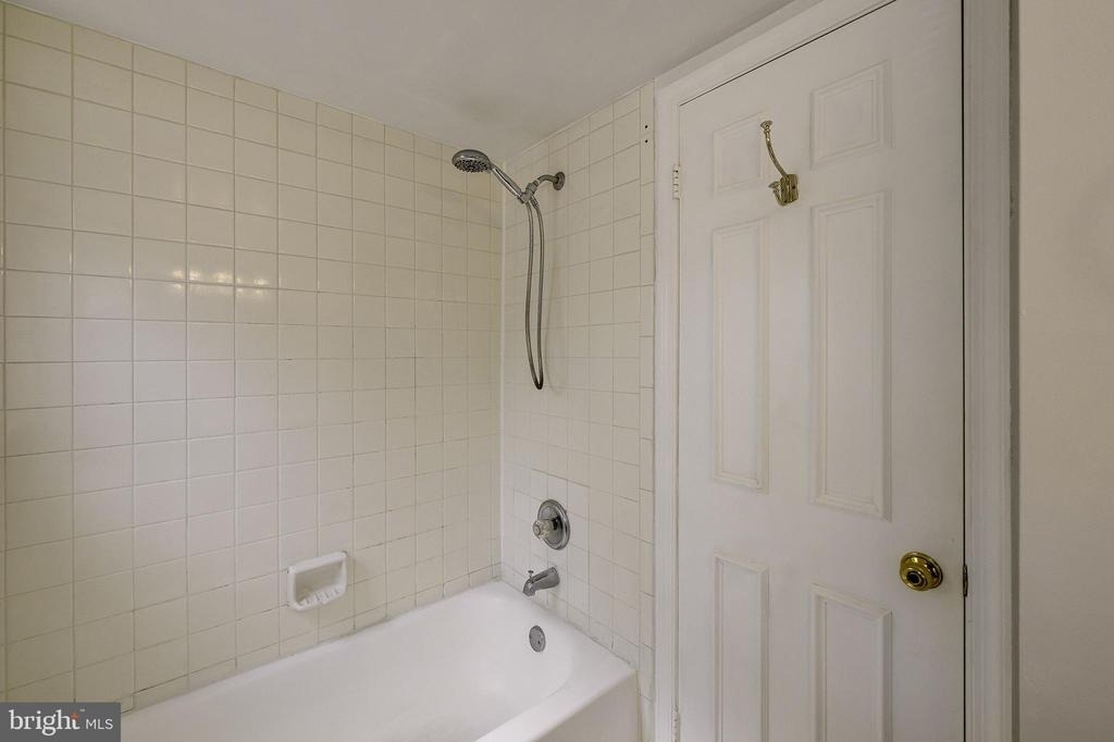 1403 E Abingdon Drive - Photo 20