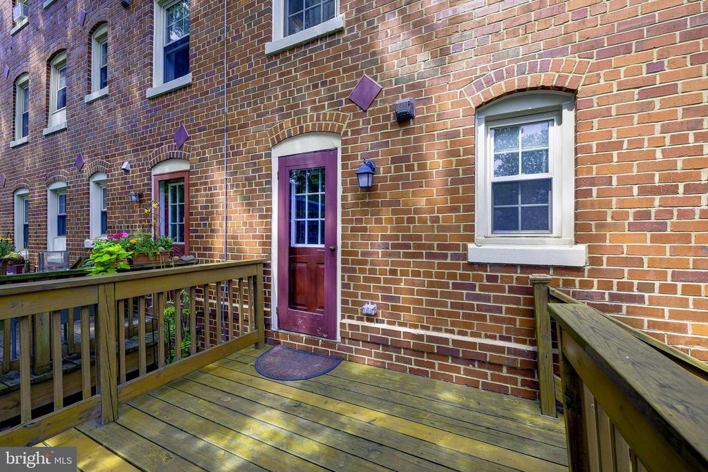 1403 E Abingdon Drive - Photo 2