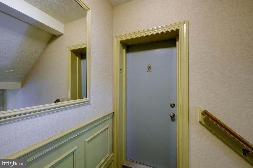 1403 E Abingdon Drive - Photo 3