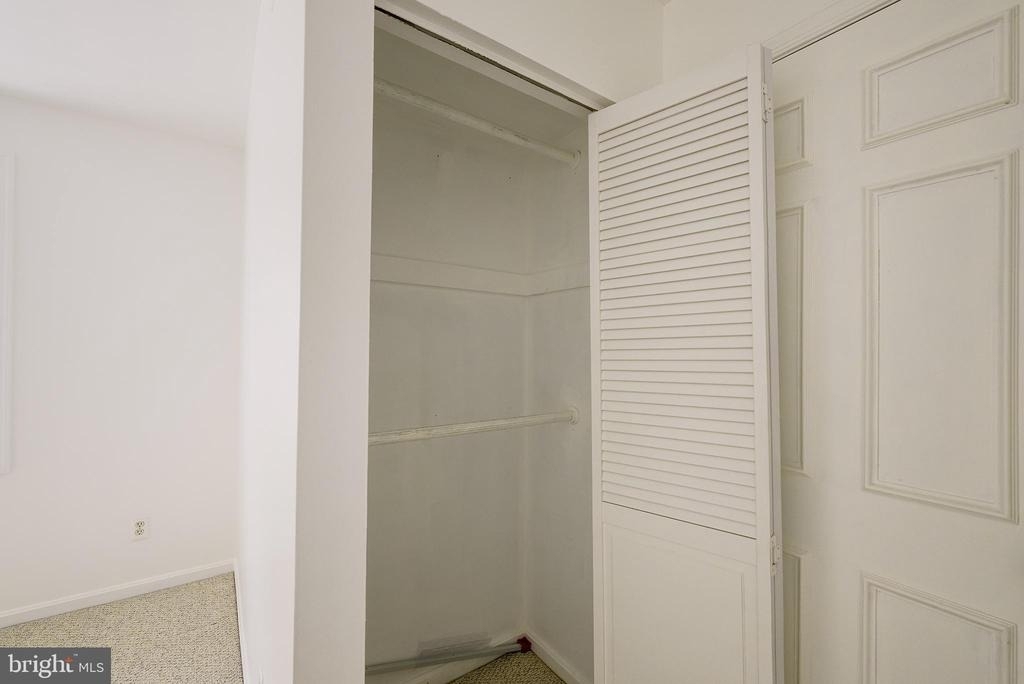 1403 E Abingdon Drive - Photo 18