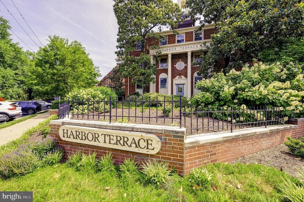 1403 E Abingdon Drive - Photo 31