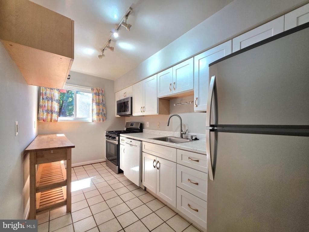 2704 Dartmouth Road - Photo 5
