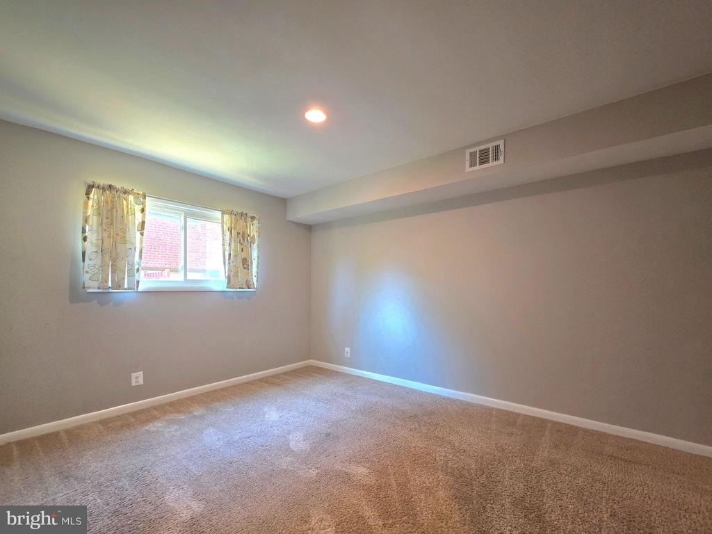 2704 Dartmouth Road - Photo 7