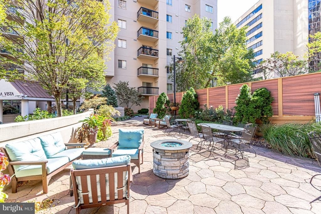 1211 S Eads Street - Photo 36