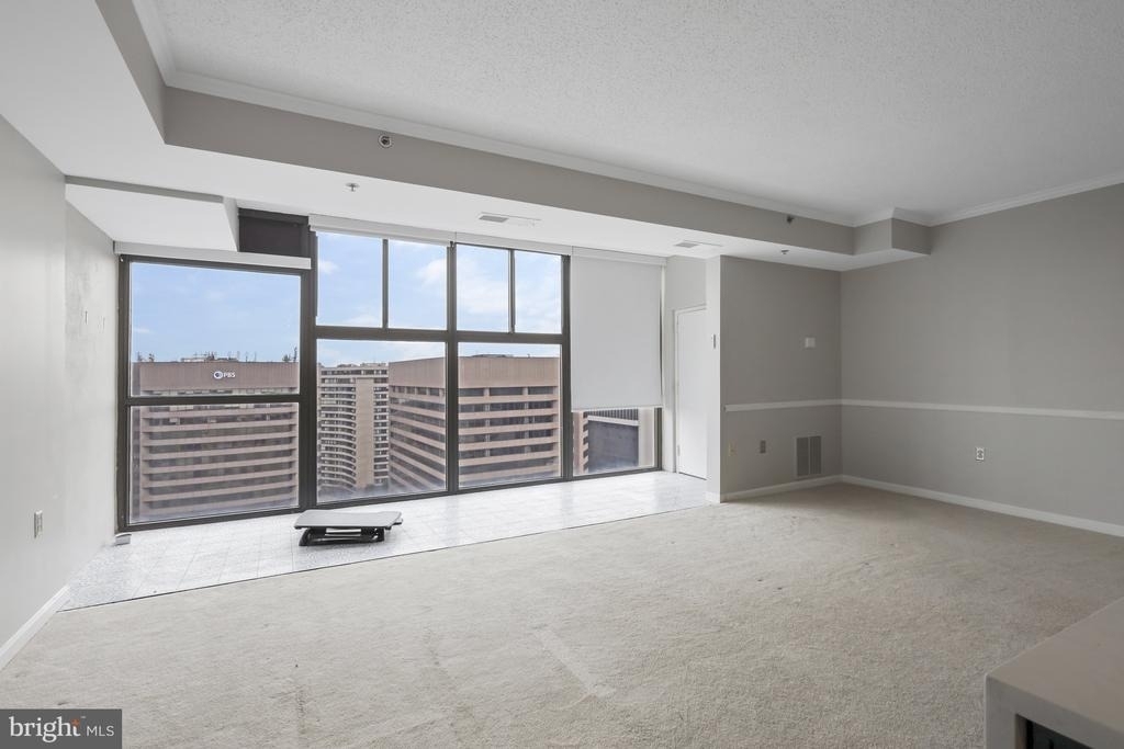 1211 S Eads Street - Photo 9
