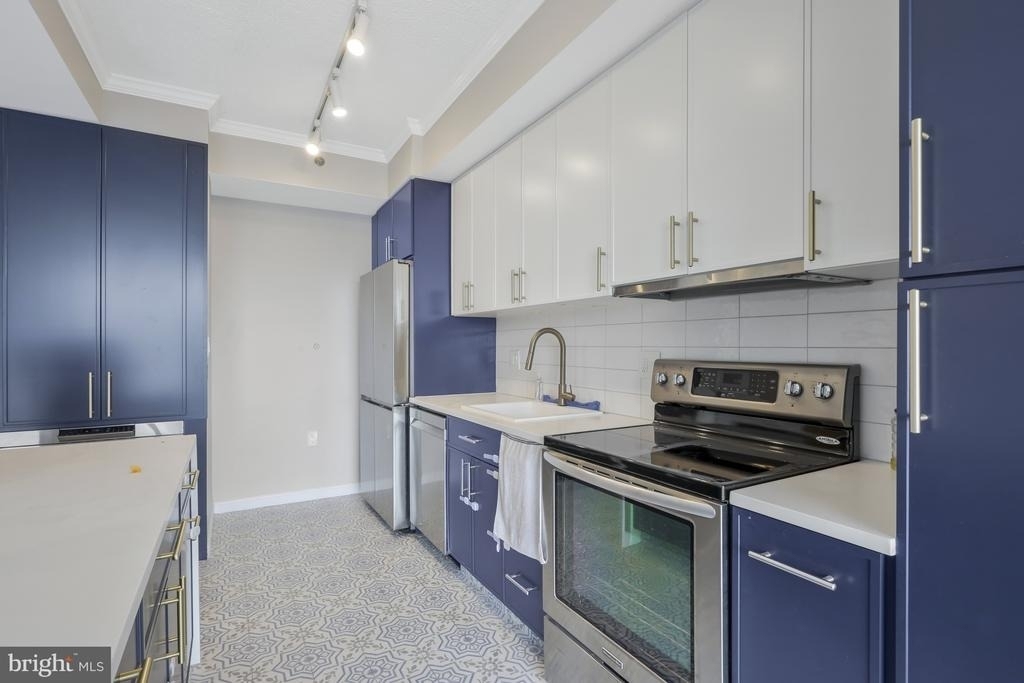 1211 S Eads Street - Photo 7