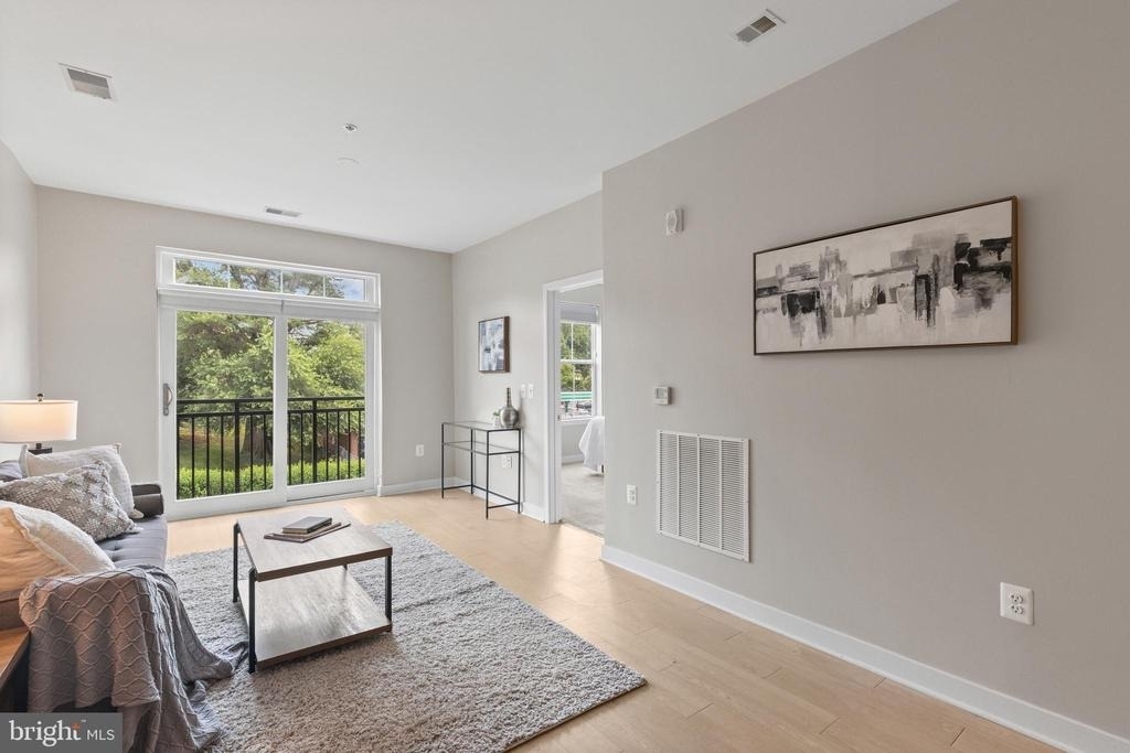 989 S Buchanan Street - Photo 3