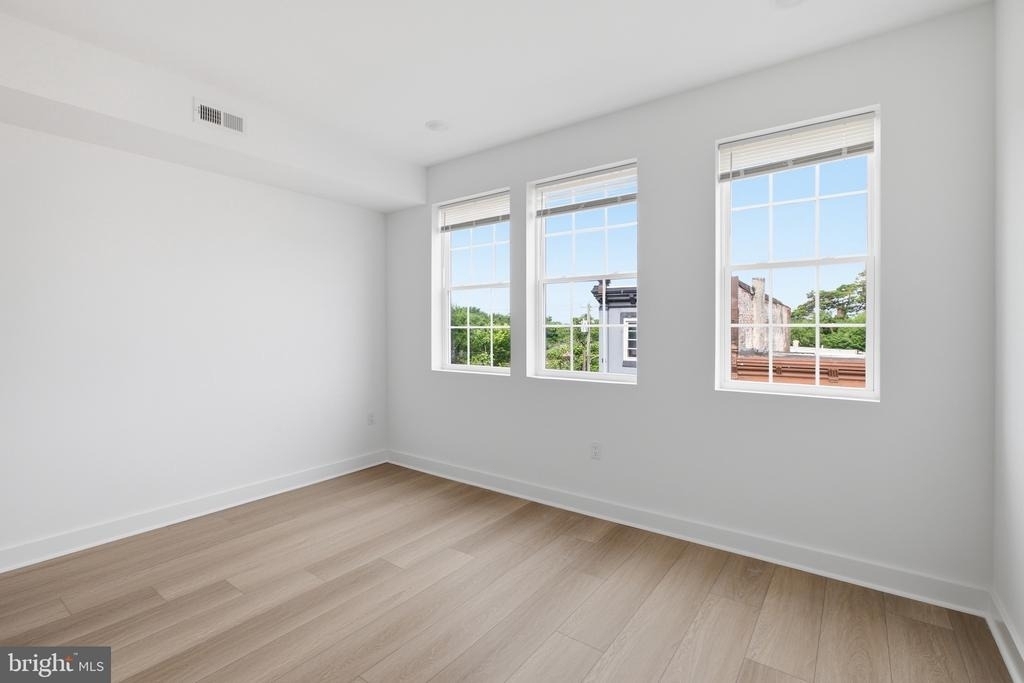 2503 N 12th Street - Photo 2