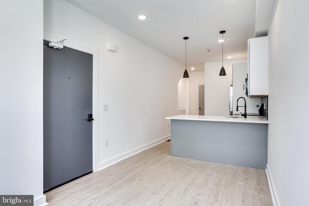 922 W Arizona Street - Photo 1