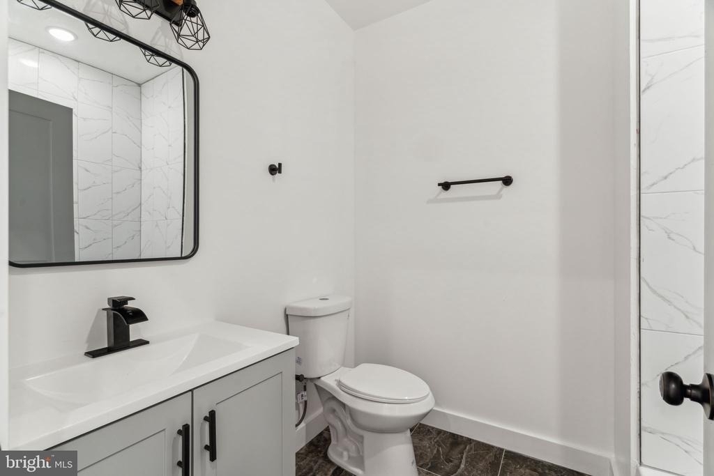 1028 W Dauphin Street - Photo 6