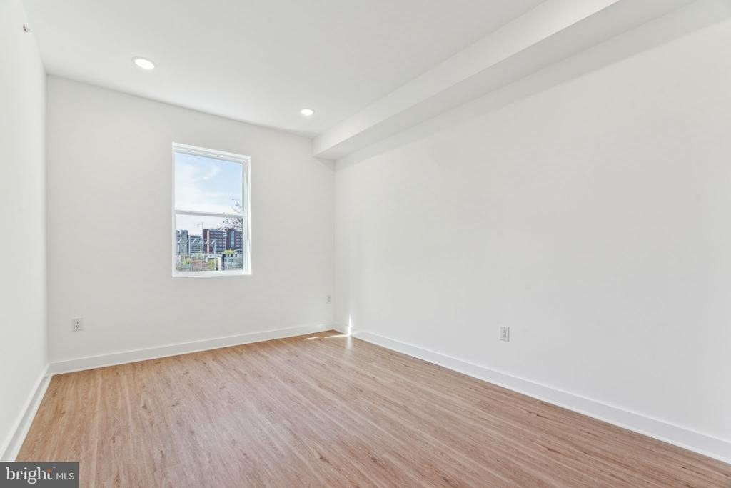 1028 W Dauphin Street - Photo 3