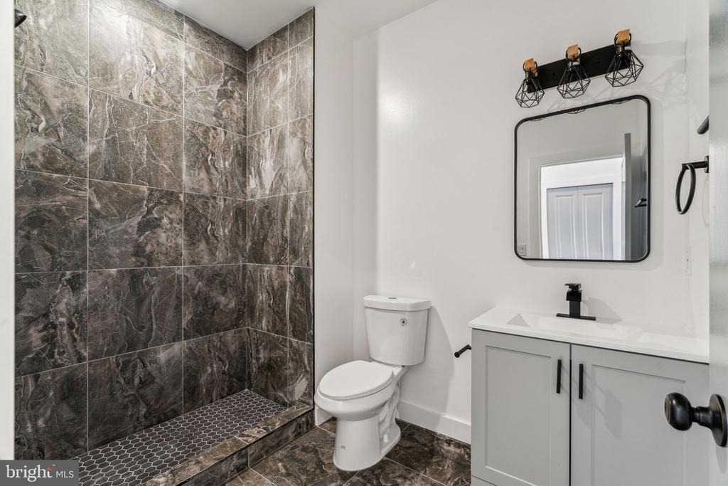 1028 W Dauphin Street - Photo 8