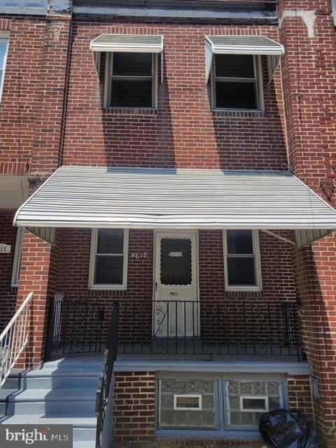 4818 Tackawanna Street - Photo 0